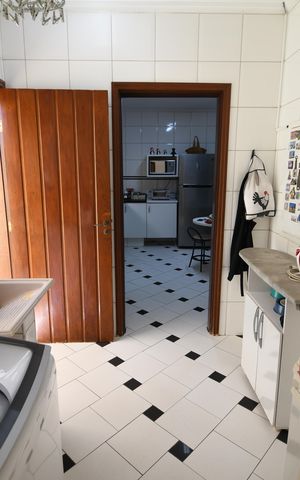 Casa à venda com 280m², 3 quartos e 4 vagasÁrea de Serviço