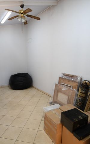 Casa à venda com 280m², 3 quartos e 4 vagasQuarto Edícula