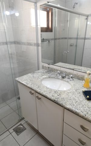 Casa à venda com 280m², 3 quartos e 4 vagasBanheiro Suíte 1