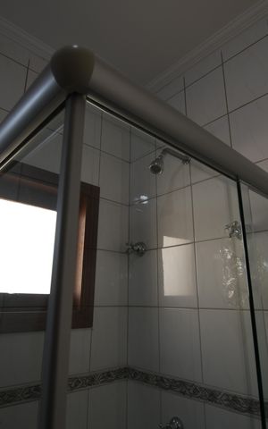 Casa à venda com 280m², 3 quartos e 4 vagasBanheiro Suíte 2