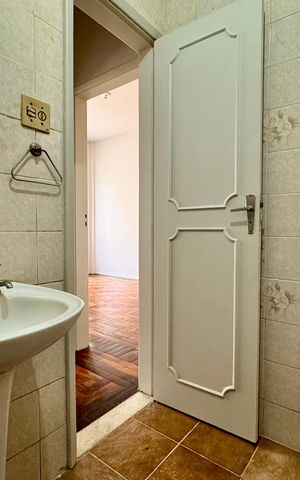 Apartamento à venda com 60m², 2 quartos e sem vaga Apartamento à venda com 60m², 2 quartos e sem vagaBanheiro Social