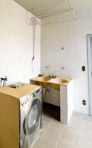 Casa à venda com 181m², 3 quartos e 4 vagas
