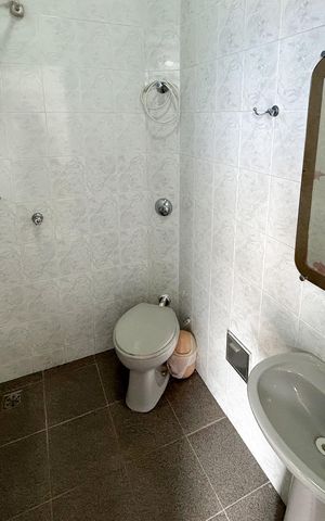 Casa à venda com 181m², 3 quartos e 4 vagas