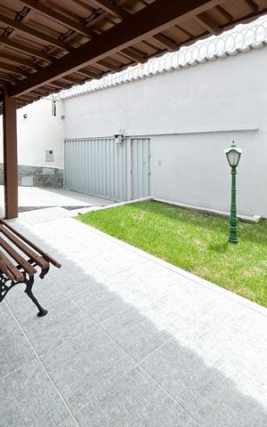 Casa à venda com 181m², 3 quartos e 4 vagas