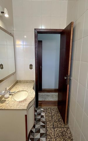 Casa à venda com 181m², 3 quartos e 4 vagas