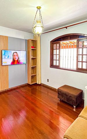 Casa à venda com 181m², 3 quartos e 4 vagas