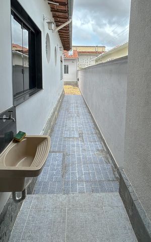 Casa à venda com 181m², 3 quartos e 4 vagas