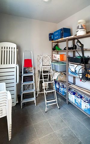 Casa à venda com 181m², 3 quartos e 4 vagas