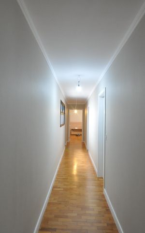 Casa para alugar com 500m², 3 quartos e 4 vagasCorredor