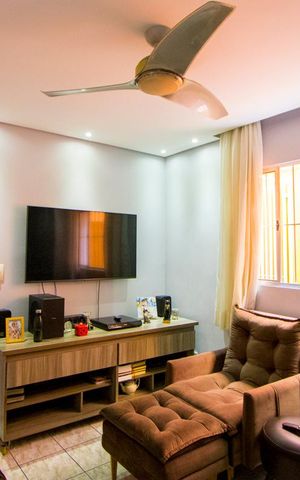 Casa à venda com 124m², 3 quartos e 2 vagas Casa à venda com 124m², 3 quartos e 2 vagasSala de TV