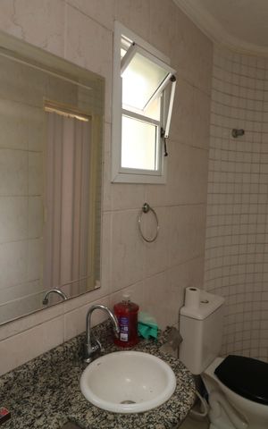 Casa à venda com 70m², 2 quartos e 2 vagasLavabo