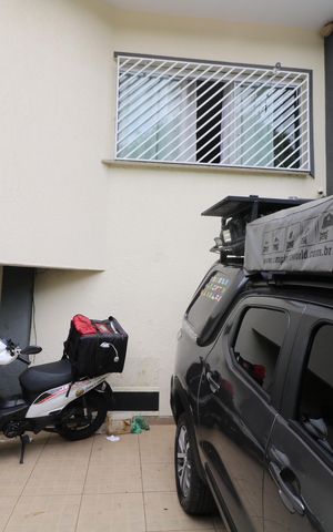 Casa à venda com 70m², 2 quartos e 2 vagasGaragem