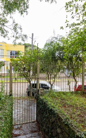 Casa à venda com 278m², 3 quartos e 4 vagas Casa à venda com 278m², 3 quartos e 4 vagasJardim