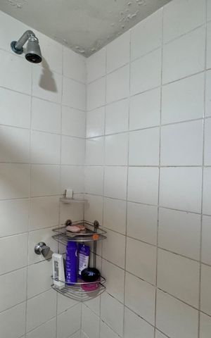 Apartamento à venda com 65m², 2 quartos e 1 vaga Apartamento à venda com 65m², 2 quartos e 1 vagaBanheiro Social