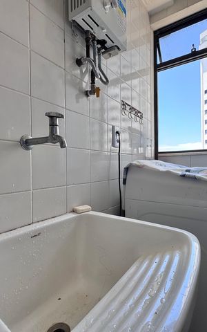 Apartamento à venda com 65m², 2 quartos e 1 vaga Apartamento à venda com 65m², 2 quartos e 1 vagaCozinha e Área de Serviço