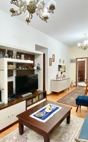 Apartamento à venda com 94m², 3 quartos e 1 vaga Apartamento à venda com 94m², 3 quartos e 1 vagaSala