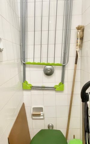 Apartamento à venda com 94m², 3 quartos e 1 vaga Apartamento à venda com 94m², 3 quartos e 1 vagaBanheiro de serviço