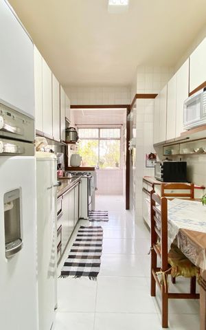 Apartamento à venda com 94m², 3 quartos e 1 vaga Apartamento à venda com 94m², 3 quartos e 1 vagaCozinha