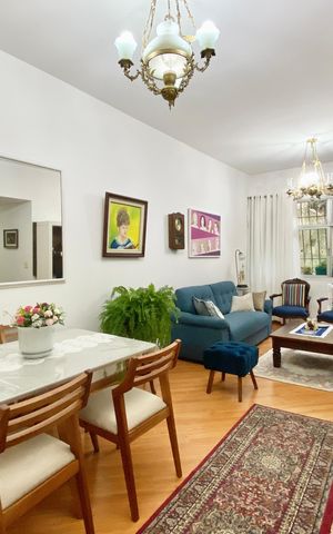 Apartamento à venda com 94m², 3 quartos e 1 vaga Apartamento à venda com 94m², 3 quartos e 1 vagaSala