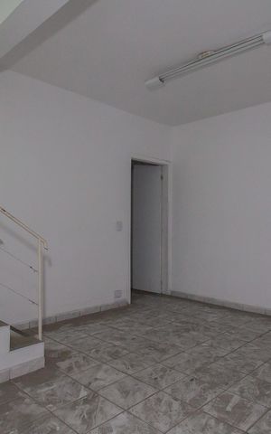 Casa para alugar com 30m², 3 quartos e 1 vaga Casa para alugar com 30m², 3 quartos e 1 vagaSala de jantar