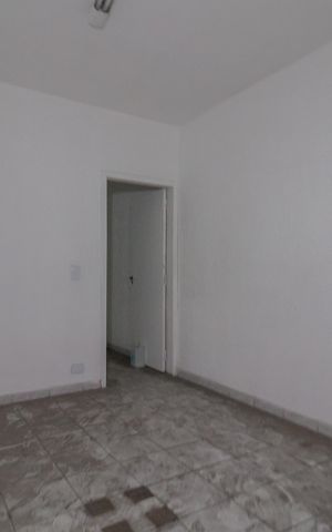 Casa para alugar com 30m², 3 quartos e 1 vaga Casa para alugar com 30m², 3 quartos e 1 vagaSala