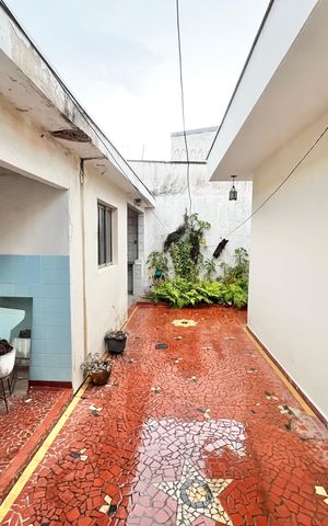 Casa à venda com 238m², 3 quartos e 2 vagasQuintal