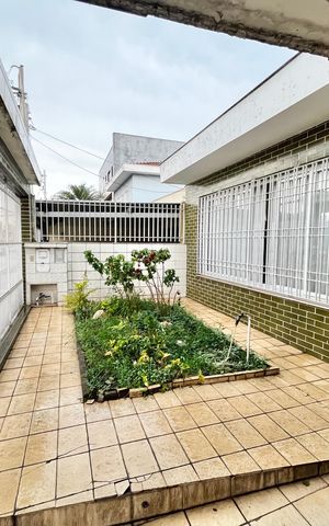 Casa à venda com 238m², 3 quartos e 2 vagasJardim