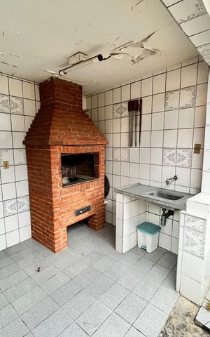 Casa à venda com 238m², 3 quartos e 2 vagasChurrasqueira