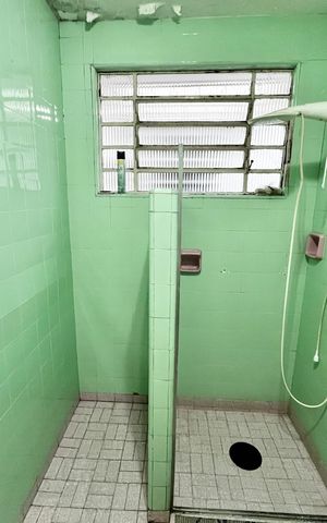 Casa à venda com 238m², 3 quartos e 2 vagasBanheiro