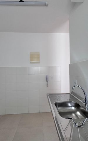 Apartamento à venda com 44m², 2 quartos e 1 vaga Apartamento à venda com 44m², 2 quartos e 1 vagaCozinha e Área de Serviço