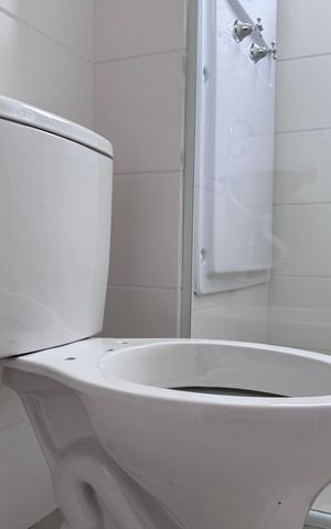 Apartamento à venda com 44m², 2 quartos e 1 vaga Apartamento à venda com 44m², 2 quartos e 1 vagaBanheiro Social