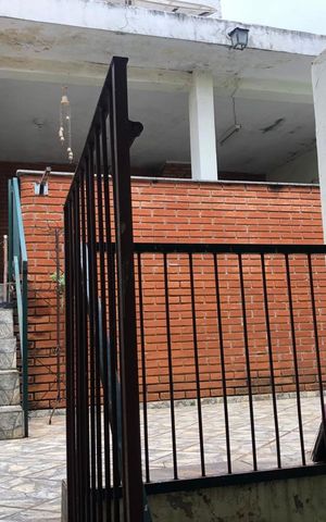 Casa à venda com 159m², 4 quartos e 2 vagas