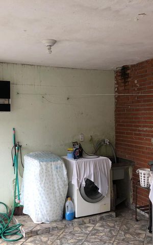 Casa à venda com 159m², 4 quartos e 2 vagas