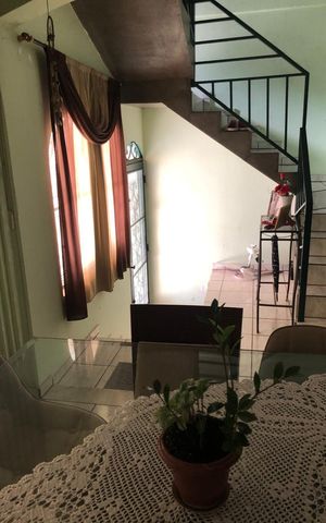 Casa à venda com 159m², 4 quartos e 2 vagas