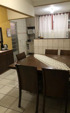 Casa à venda com 159m², 4 quartos e 2 vagas
