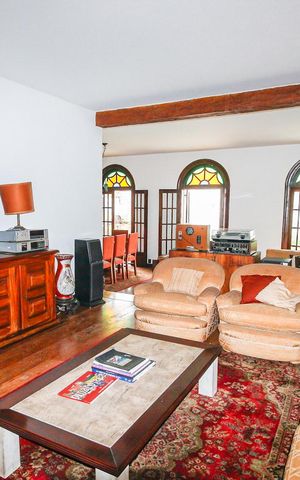 Casa para alugar com 320m², 4 quartos e 6 vagasSala 