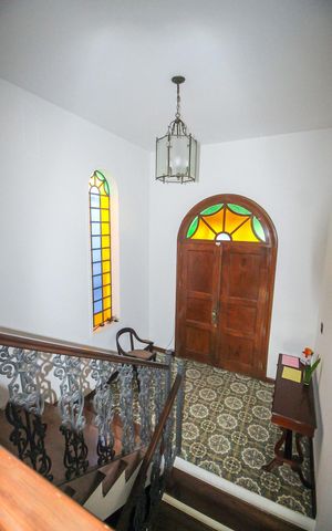 Casa para alugar com 320m², 4 quartos e 6 vagasEntrada