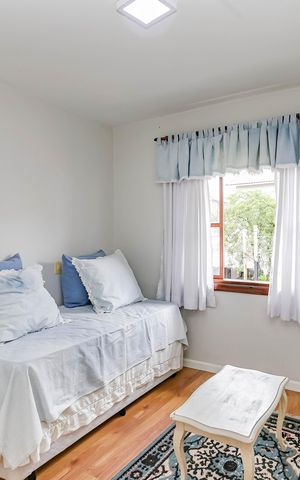 Casa de condomínio à venda com 245m², 4 quartos e 4 vagas Casa de condomínio à venda com 245m², 4 quartos e 4 vagasQuarto 1