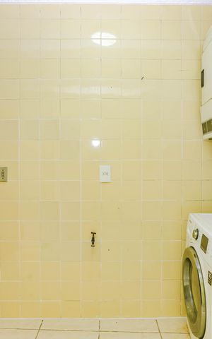 Casa de condomínio à venda com 245m², 4 quartos e 4 vagas Casa de condomínio à venda com 245m², 4 quartos e 4 vagasÁrea de Serviço
