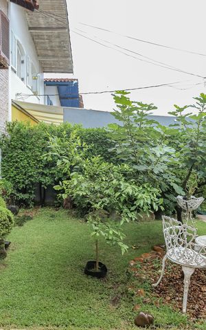 Casa de condomínio à venda com 245m², 4 quartos e 4 vagas Casa de condomínio à venda com 245m², 4 quartos e 4 vagasJardim