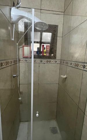Casa à venda com 92m², 2 quartos e sem vaga Casa à venda com 92m², 2 quartos e sem vagaBanheiro 1
