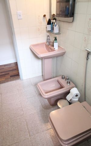 Casa à venda com 280m², 3 quartos e 4 vagasBanheiro