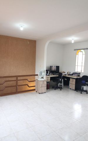 Casa à venda com 280m², 3 quartos e 4 vagasSala 2