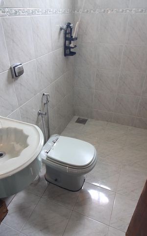Casa à venda com 280m², 3 quartos e 4 vagasBanheiro 2