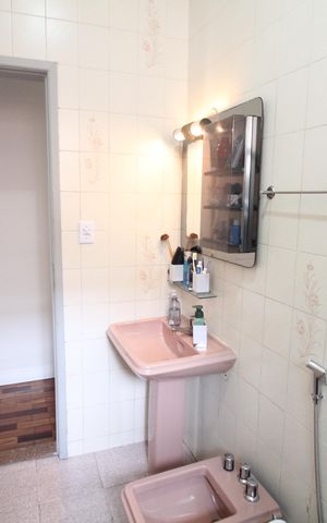 Casa à venda com 280m², 3 quartos e 4 vagasBanheiro