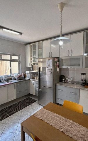 Casa à venda com 210m², 3 quartos e 6 vagas