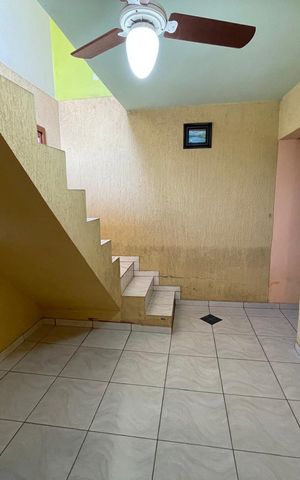 Casa à venda com 300m², 3 quartos e 2 vagas Casa à venda com 300m², 3 quartos e 2 vagasHall social