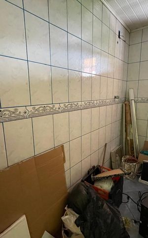 Casa à venda com 300m², 3 quartos e 2 vagas Casa à venda com 300m², 3 quartos e 2 vagasBanheiro 2