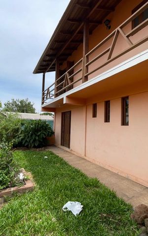 Casa à venda com 300m², 3 quartos e 2 vagas Casa à venda com 300m², 3 quartos e 2 vagasQuintal