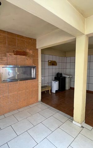 Casa à venda com 300m², 3 quartos e 2 vagas Casa à venda com 300m², 3 quartos e 2 vagasÁrea comum - Churrasqueira